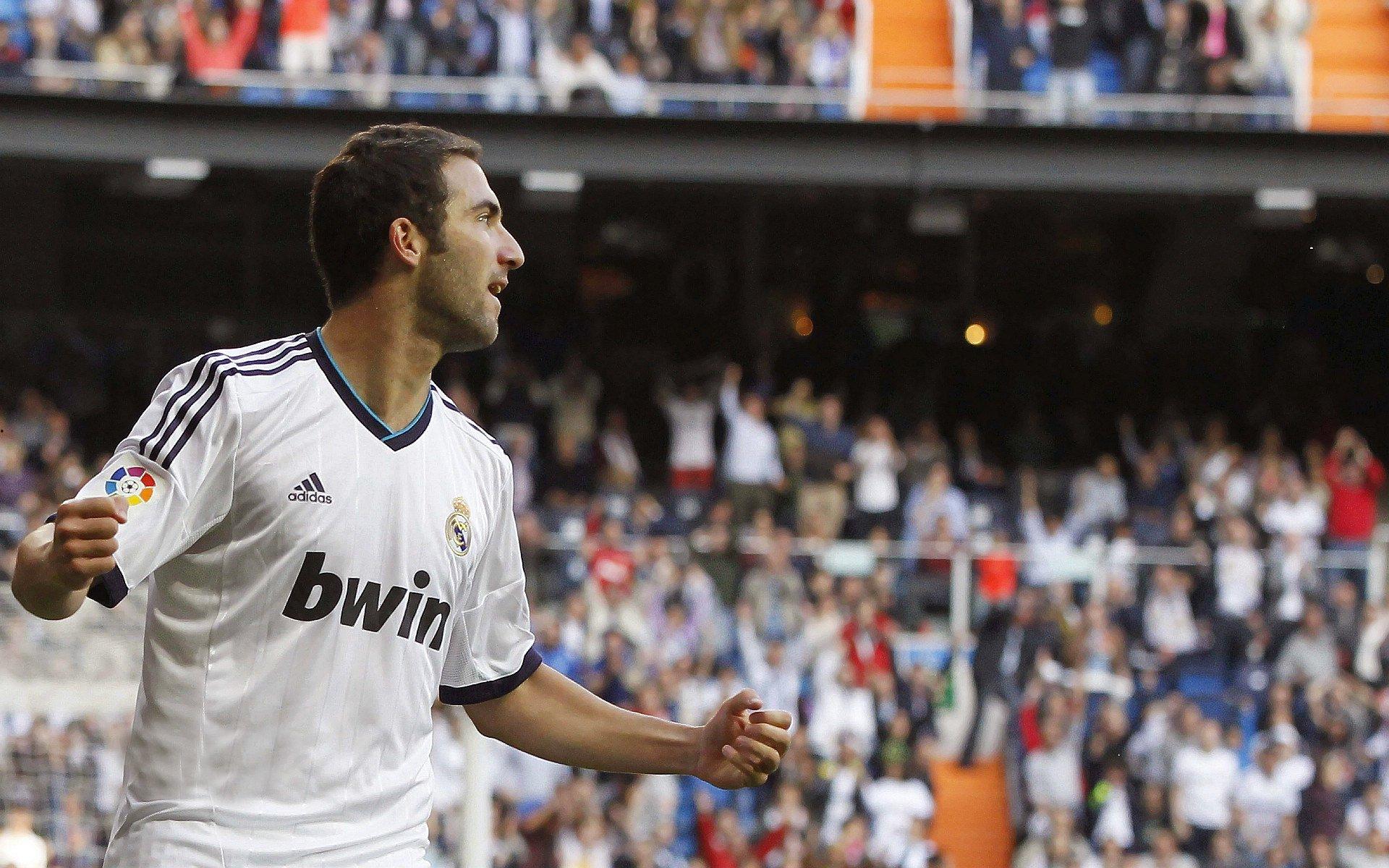 邵氏新篇启航，张玉宁朱辰杰领衔国足集训名单，蒋光太意外落选引关注